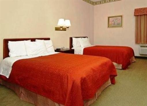 фото отеля Quality Inn & Suites Zephyrhills