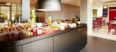 фото отеля Hotel Campanile Mlv Bussy-Saint-Georges
