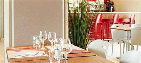 фото отеля Hotel Campanile Mlv Bussy-Saint-Georges