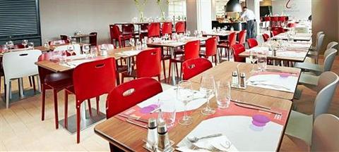 фото отеля Hotel Campanile Mlv Bussy-Saint-Georges