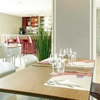 фото отеля Hotel Campanile Mlv Bussy-Saint-Georges