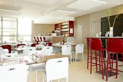 фото отеля Hotel Campanile Mlv Bussy-Saint-Georges