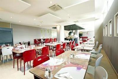 фото отеля Hotel Campanile Mlv Bussy-Saint-Georges