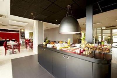 фото отеля Hotel Campanile Mlv Bussy-Saint-Georges
