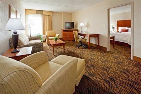 фото отеля Hampton Inn Boston - Logan Airport