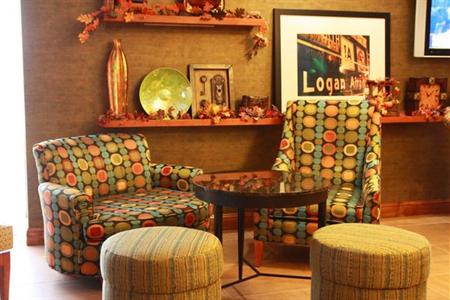 фото отеля Hampton Inn Boston - Logan Airport