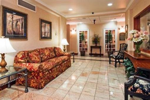 фото отеля Holiday Inn Express Hotel & Suites Emporia (Virginia)