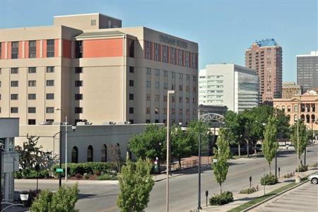 фото отеля Embassy Suites Hotel Des Moines-On The River