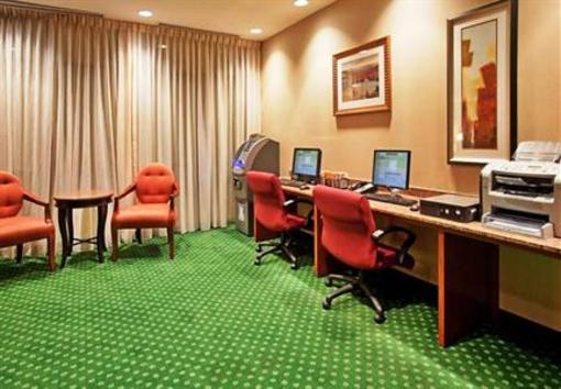 фото отеля Courtyard by Marriott Austin Airport