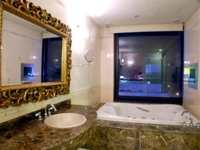 фото отеля Mate Hotel Suwon