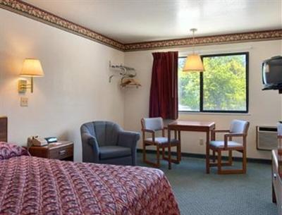 фото отеля Deluxe Inn Nebraska City