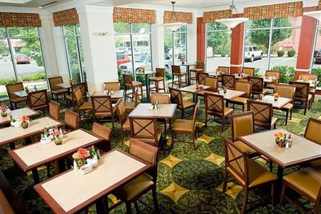 фото отеля Hilton Garden Inn Norwalk