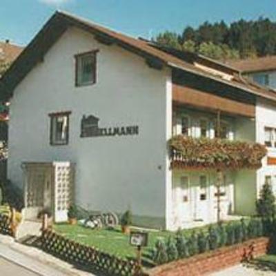фото отеля Ferienwohnungen Hellmann