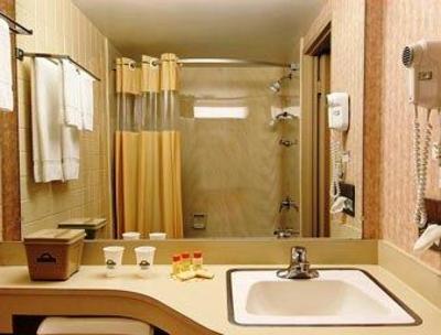 фото отеля Days Inn Warren Niles