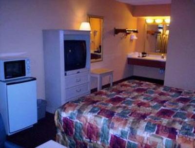 фото отеля Super 8 Strongsville