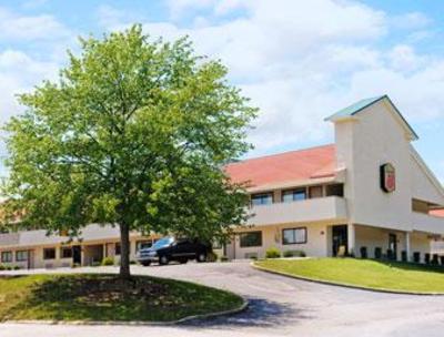 фото отеля Super 8 Strongsville