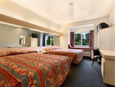 фото отеля Econo Lodge Inn & Suites Shallotte