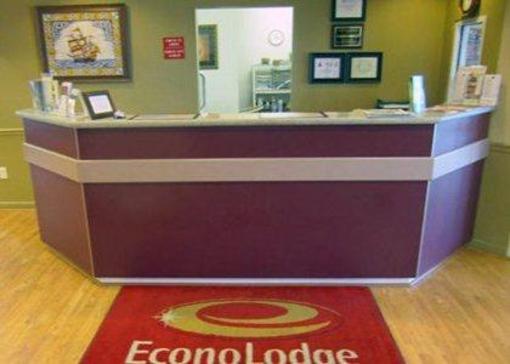 фото отеля Econo Lodge Inn & Suites Shallotte