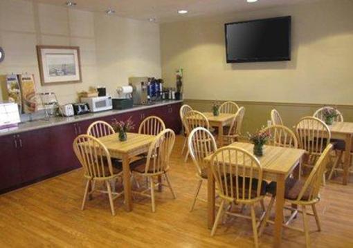 фото отеля Econo Lodge Inn & Suites Shallotte