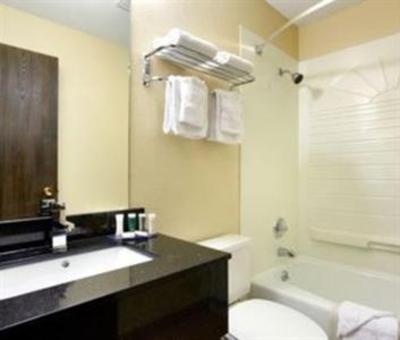 фото отеля Howard Johnson Waterloo Cedar Falls