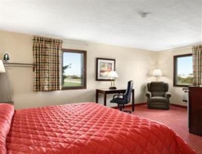 фото отеля Howard Johnson Waterloo Cedar Falls