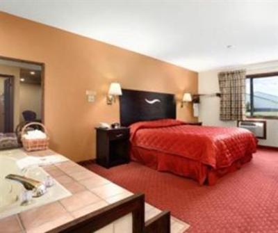 фото отеля Howard Johnson Waterloo Cedar Falls