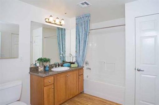 фото отеля Oakwood Apartments At Playa Del Oro Los Angeles