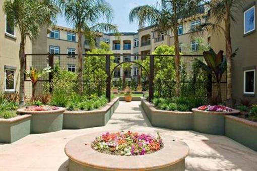 фото отеля Oakwood Apartments At Playa Del Oro Los Angeles