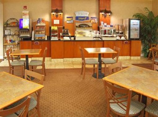 фото отеля Holiday Inn Express Minden