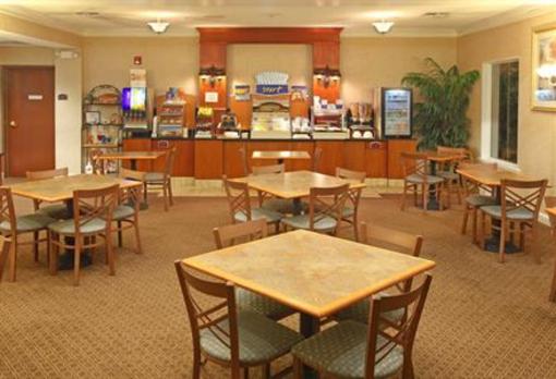фото отеля Holiday Inn Express Minden
