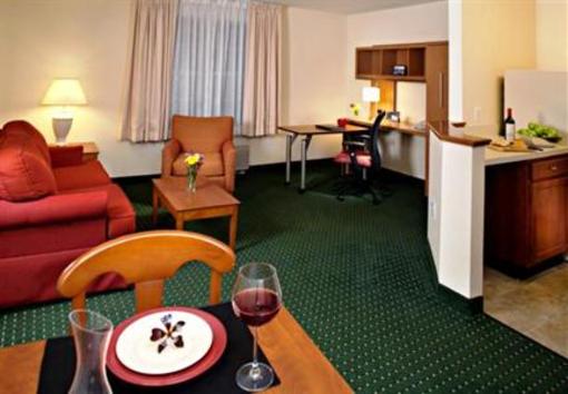 фото отеля TownePlace Suites Baltimore Fort Meade