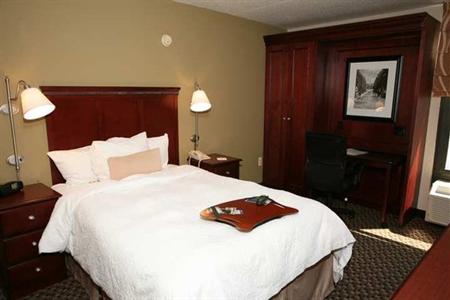 фото отеля Hampton Inn Detroit / Madison Heights / South Troy
