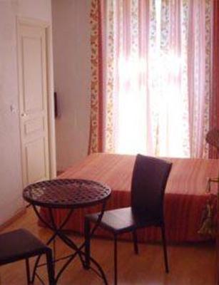 фото отеля Hotel De Paris Montpellier