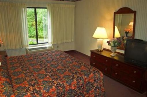 фото отеля Hilltop Inn Niantic