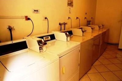 фото отеля Exclusive Backpackers