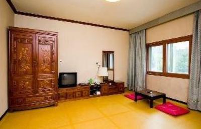фото отеля Crown Hotel Itaewon
