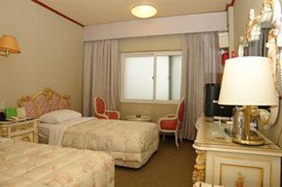 фото отеля Crown Hotel Itaewon