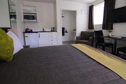 фото отеля Airport Palms Motel