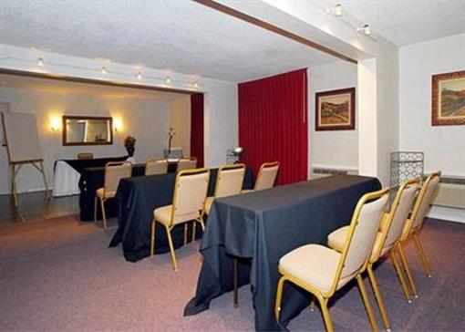фото отеля Quality Inn & Suites Livonia