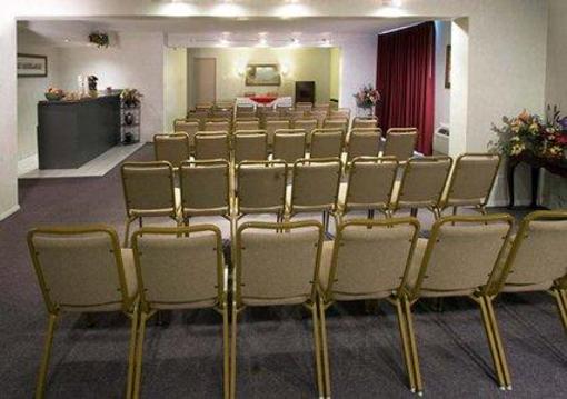 фото отеля Quality Inn & Suites Livonia