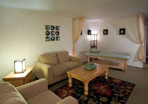 фото отеля Quality Inn & Suites Livonia