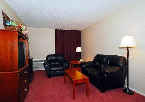фото отеля Quality Inn & Suites Livonia