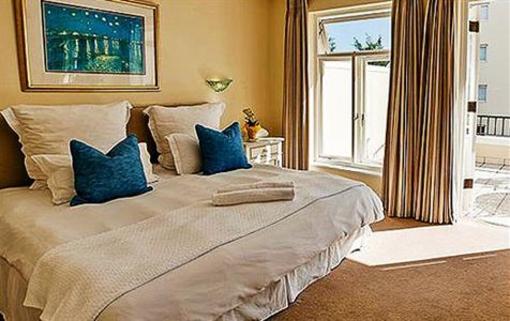 фото отеля Craigrownie Guest House