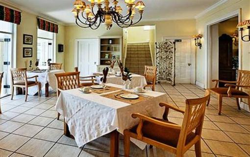 фото отеля Craigrownie Guest House