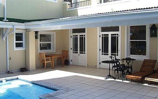 фото отеля Craigrownie Guest House