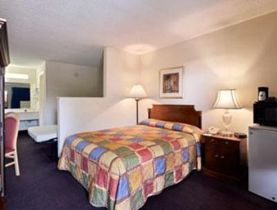 фото отеля Howard Johnson Enchanted Land Hotel