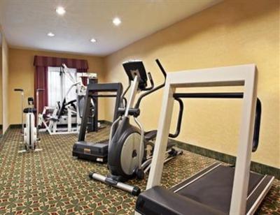 фото отеля Holiday Inn Express Brookpark - Cleveland Airport