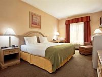 Holiday Inn Express Brookpark - Cleveland Airport