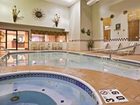 фото отеля Holiday Inn Express Brookpark - Cleveland Airport