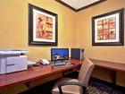 фото отеля Holiday Inn Express Brookpark - Cleveland Airport